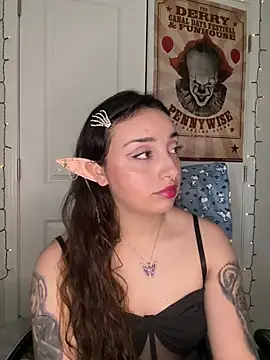 CharmingMaddie online show from March 28, 2026, 8:52 pm