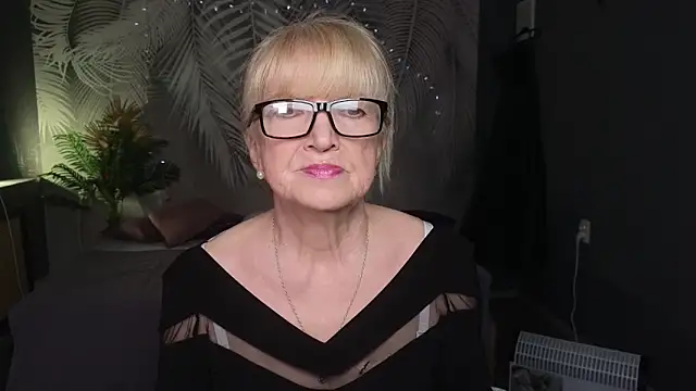 Sabina Ros online show from March 3, 2026, 7:47 am