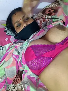 Love-pari077 online show from April 22, 2026, 5:10 am