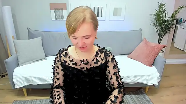 BellaSmitty online show from April 13, 2026, 9:15 am