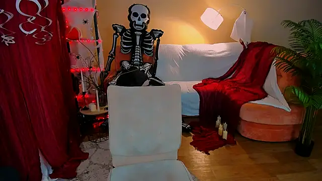 ChristinaConteeree online show from October 29, 2025, 7:37 pm