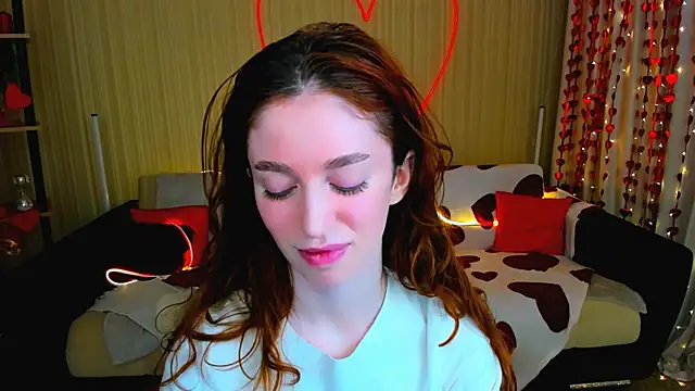 ChristinaConteeree online show from February 13, 2026, 7:21 pm