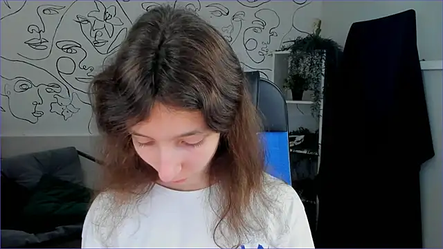 EmmanuellBrown online show from October 1, 2025, 10:10 am