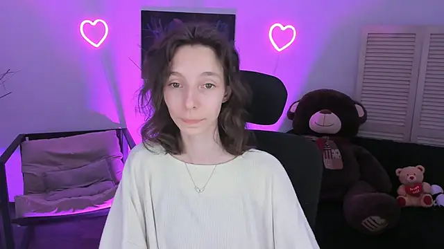 EmmanuellBrown online show from April 1, 2026, 1:41 pm