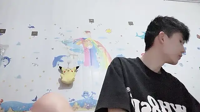 xiaojie2563 online show from April 8, 2026, 3:12 pm