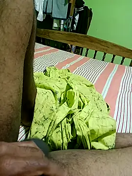 hotblack7 online show from November 28, 2025, 7:27 pm