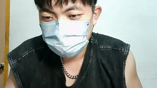 bigbb101011 online show from October 2, 2025, 3:08 pm