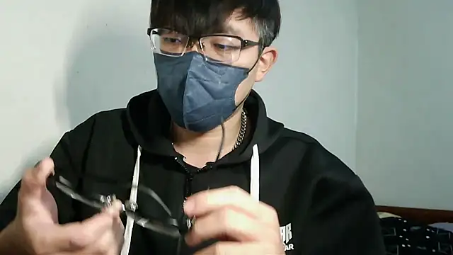 bigbb101011 online show from March 15, 2026, 9:59 am