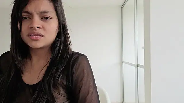 Candela    online show from September 28, 2025, 1:05 pm