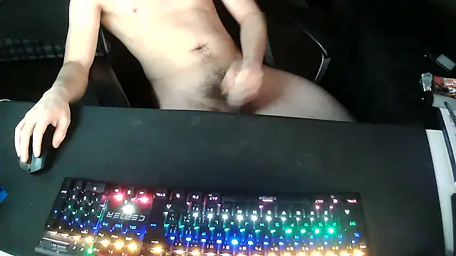 solooboy18 online show from November 16, 2025, 3:39 pm