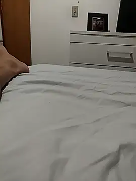 guianjo online show from September 12, 2025, 7:14 pm