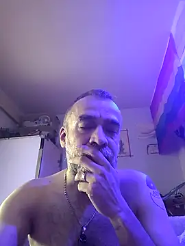 GabyCollado5 online show from October 14, 2025, 7:20 am