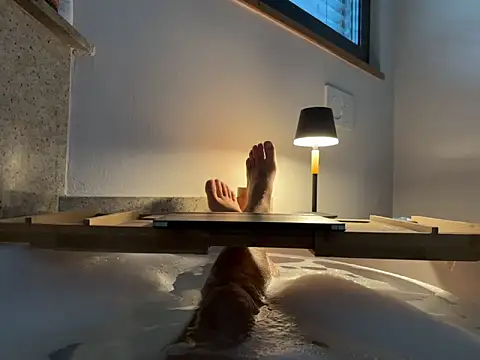 Snapshot of german9inch chatting on December 29, 2024, 1:49 pm german9inch online show from December 29, 2024, 1:49 pm