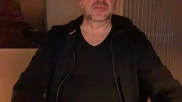 Snapshot of german9inch chatting on January 31, 2025, 9:48 pm german9inch online show from January 31, 2025, 9:48 pm