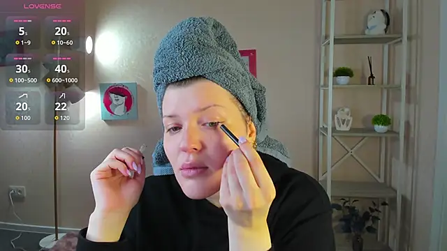 Michele Greenn online show from September 22, 2025, 12:12 am