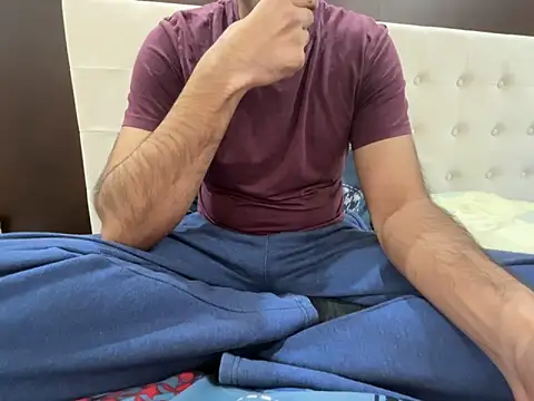 Snapshot of DecentJaat chatting on February 10, 2026, 4:44 pm DecentJaat online show from February 10, 2026, 4:44 pm