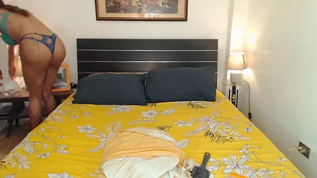 xLiberatedAnna online show from October 13, 2025, 1:27 am