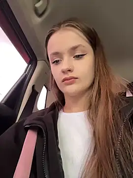 KittyQueeny online show from September 22, 2025, 2:08 pm