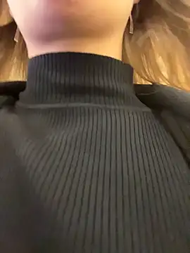 KittyQueeny online show from October 5, 2025, 2:15 pm