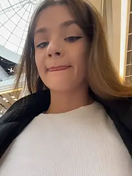 KittyQueeny online show from October 22, 2025, 9:20 am