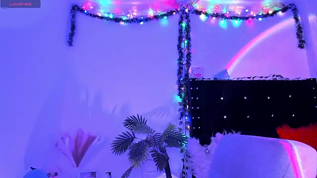 Cooperrosscute233 online show from December 4, 2025, 12:09 am