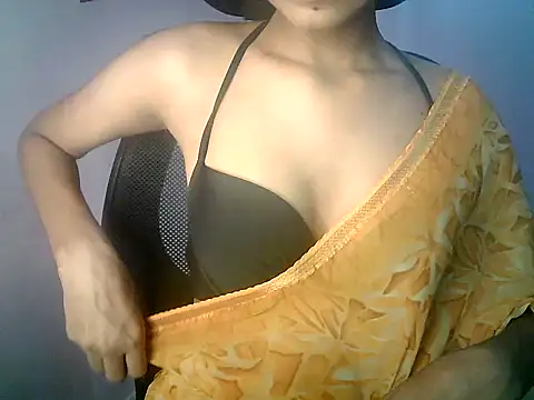 Lipsika07 online show from September 14, 2025, 6:23 am