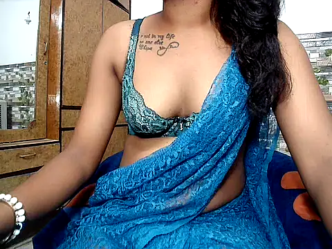 HOT AARVI11 online show from September 22, 2025, 4:42 pm