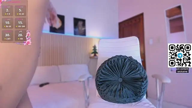 Sirenita petitexoxo online show from November 19, 2025, 3:12 pm