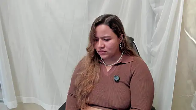 ElaBourn  online show from March 24, 2026, 4:56 pm