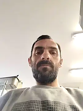 hotmen83 online show from October 24, 2025, 7:16 am