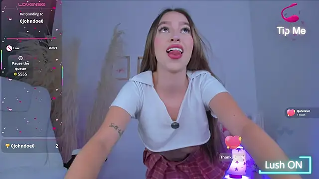 shannel moss   online show from October 5, 2025, 11:24 pm