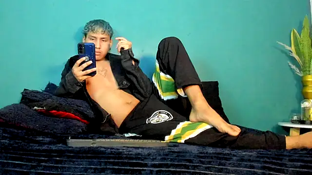 spicy adonhis online show from September 20, 2025, 1:01 pm