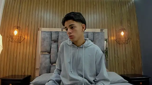 owen  johnson online show from December 2, 2025, 11:37 am