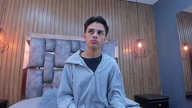 owen  johnson online show from December 15, 2025, 12:09 pm