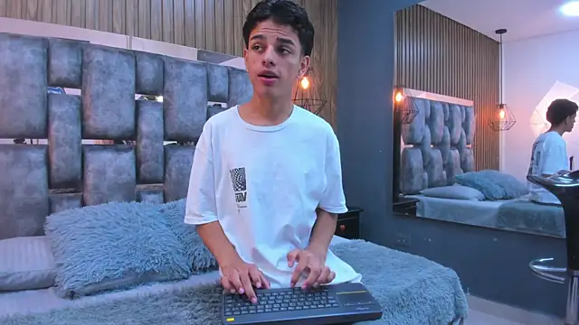 owen  johnson online show from January 9, 2026, 12:08 pm