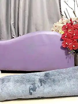 Snapshot of Jess-Thuy chatting on October 18, 2025, 2:18 pm Jess-Thuy online show from October 18, 2025, 2:18 pm