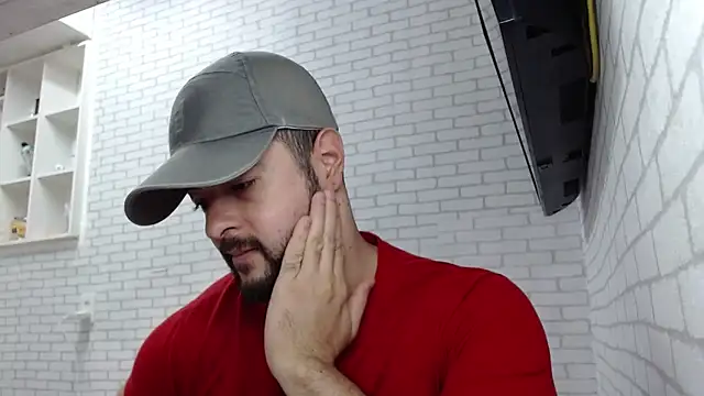 BombeiroHotx online show from April 18, 2026, 6:12 pm