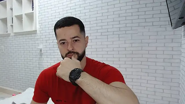 BombeiroHotx online show from July 21, 2026, 8:11 pm