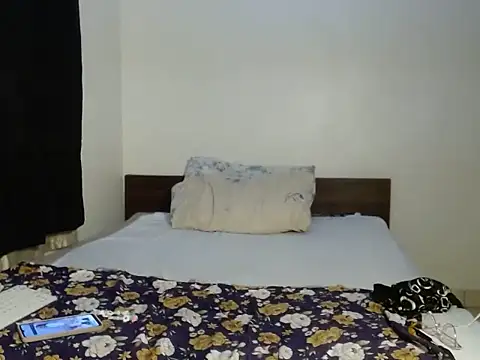 Snapshot of wild_smile chatting on January 11, 2026, 9:31 pm wild smile online show from January 11, 2026, 9:31 pm