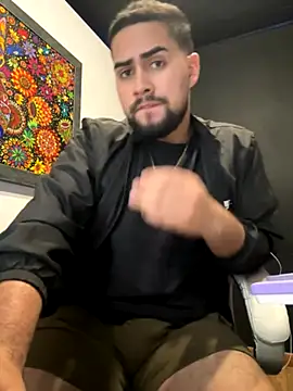 Yuber3 online show from September 28, 2025, 4:34 pm