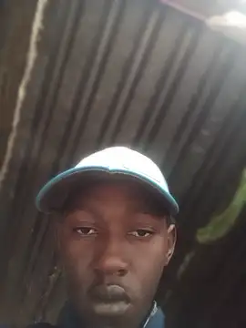 Snapshot of Mshengu01 chatting on May 5, 2026, 9:39 am Mshengu01 online show from May 5, 2026, 9:39 am