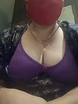 Snapshot of Tamil_Sivani chatting on September 10, 2025, 3:34 pm Tamil Sivani online show from September 10, 2025, 3:34 pm