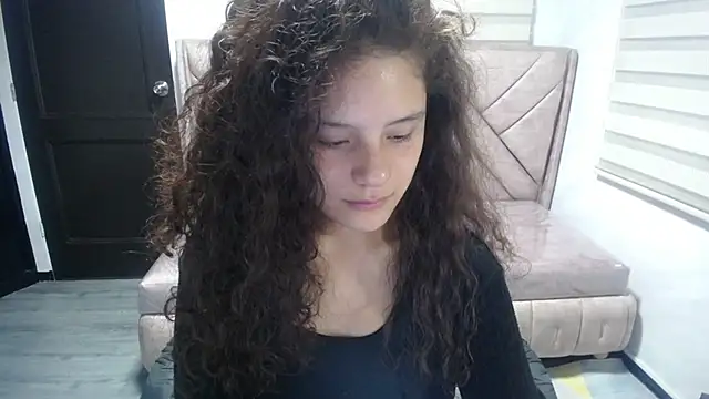 Velvet Moon V online show from October 14, 2025, 1:12 pm