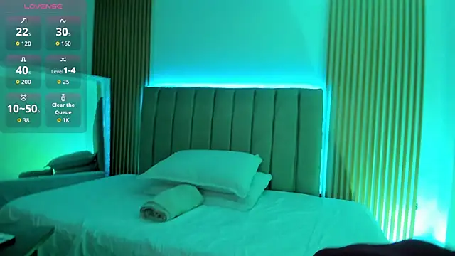 naishaa  online show from September 25, 2025, 6:33 pm