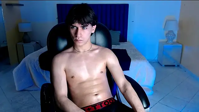 Snapshot of RoberthAlv chatting on February 17, 2026, 1:40 pm RoberthAlv online show from February 17, 2026, 1:40 pm