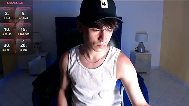 Snapshot of RoberthAlv chatting on March 2, 2026, 1:40 pm RoberthAlv online show from March 2, 2026, 1:40 pm