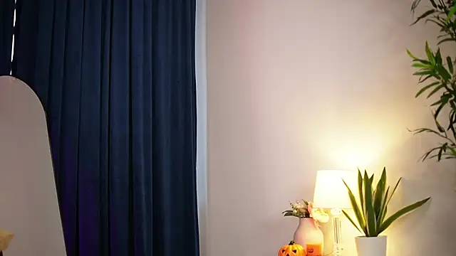  ChloeLee  online show from November 3, 2025, 7:09 am