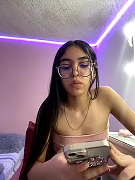  Alix 7 online show from October 22, 2025, 12:11 am