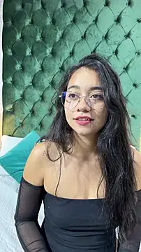 Snapshot of Lily_June chatting on May 18, 2026, 6:14 pm Lily June online show from May 18, 2026, 6:14 pm