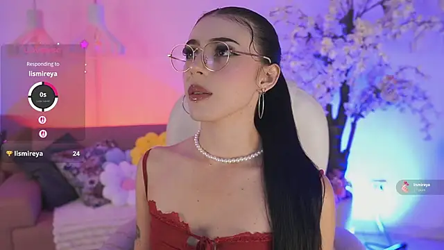 Snapshot of JadeSummerr chatting on February 14, 2026, 11:40 am JadeSummerr online show from February 14, 2026, 11:40 am